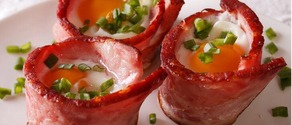 Ovos ao forno com bacon